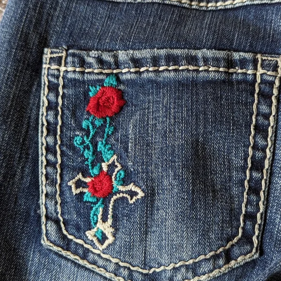 Cowgirl Tuff Co Women's Embroidered Bootcut Jeans - Picture 9 of 9